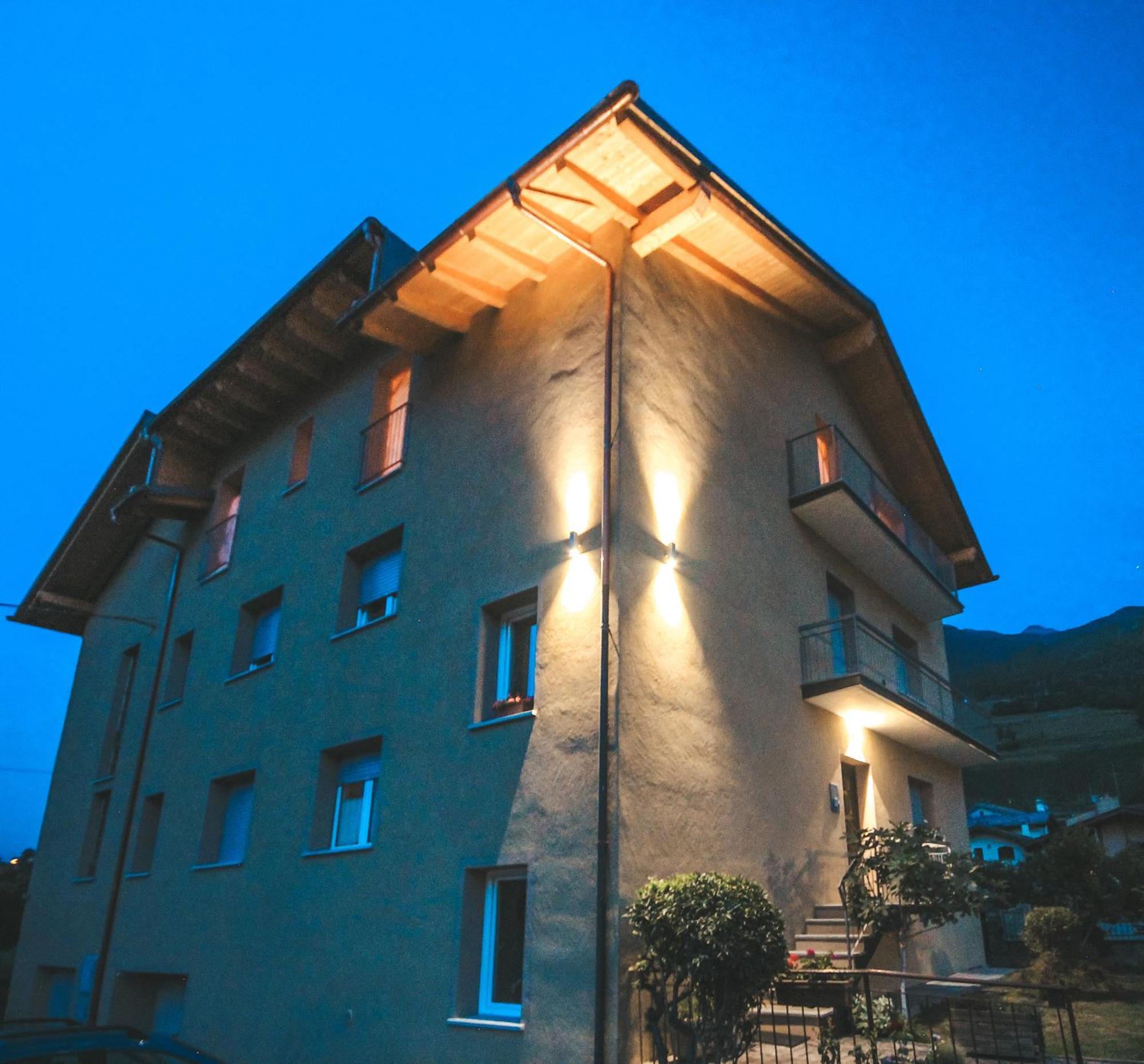 L'Adret Hotel Gressan Exterior photo